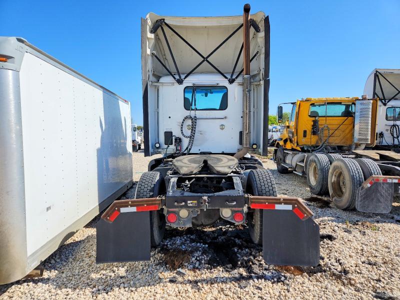 2017 Peterbilt 579 Semi Truck
