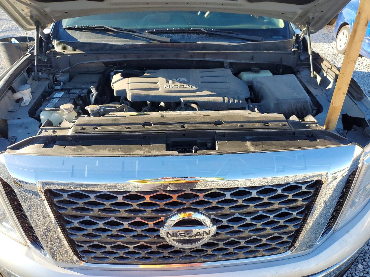 2017 Nissan Titan SV