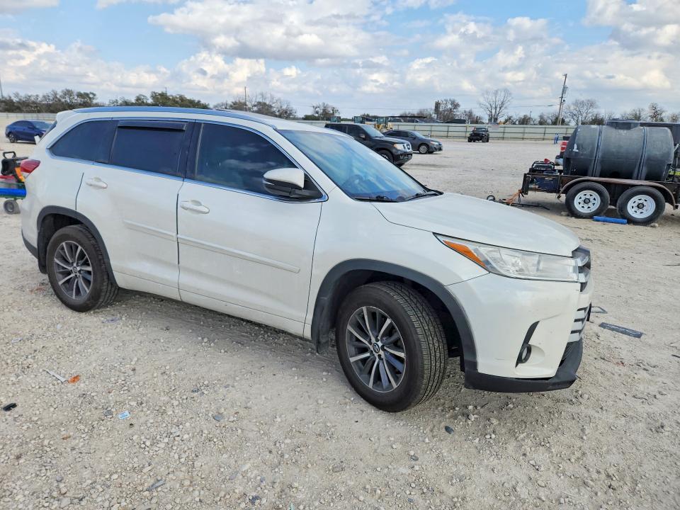 2018 Toyota Highlander xle