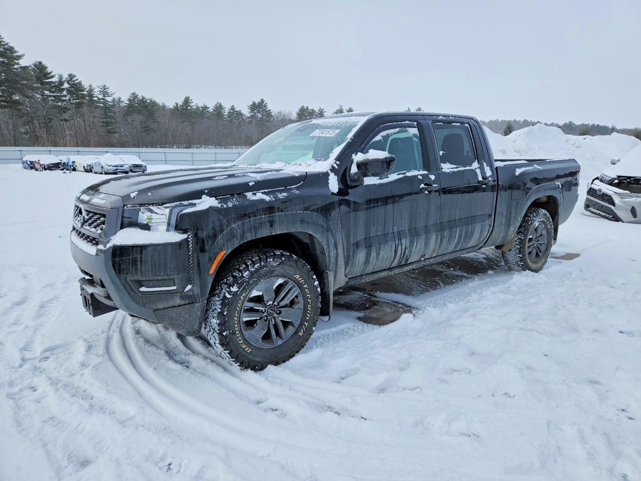 2025 Nissan Frontier sv