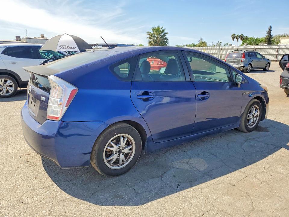 2010 Toyota Prius iii