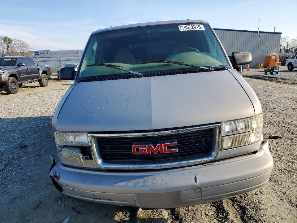 2000 GMC Safari xt