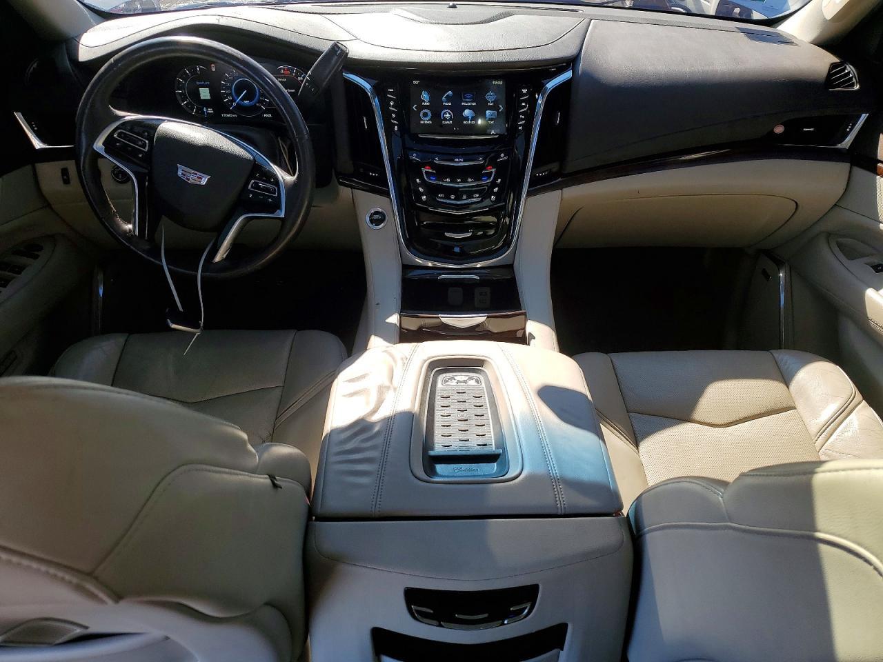 2017 Cadillac Escalade Luxury