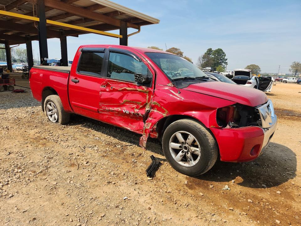 2011 Nissan Titan s
