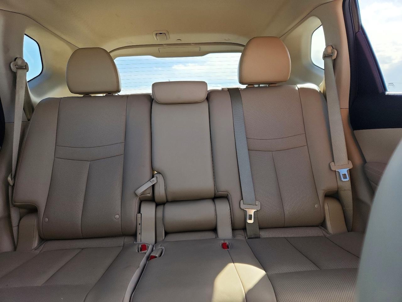 2014 Nissan Rogue s