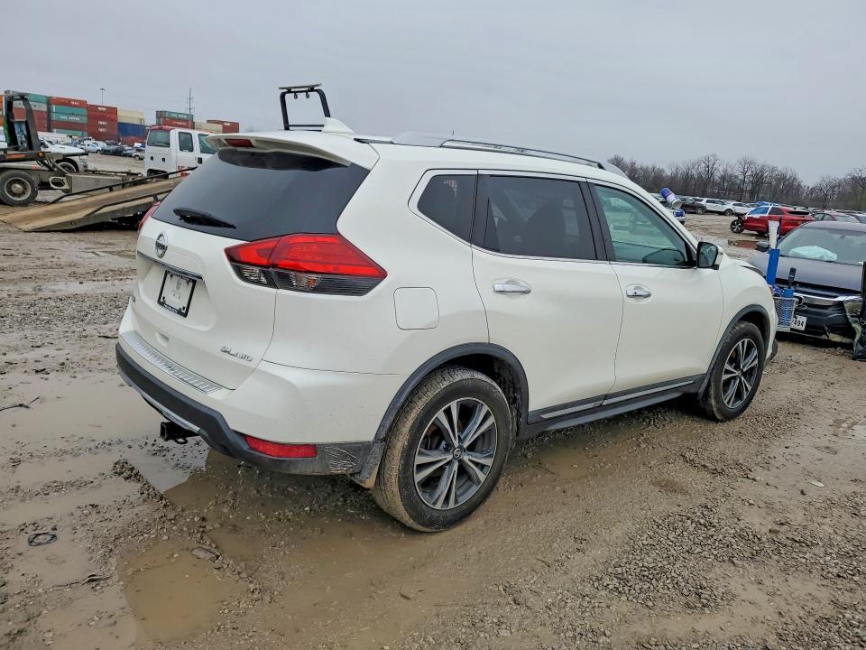 2017 Nissan Rogue sl
