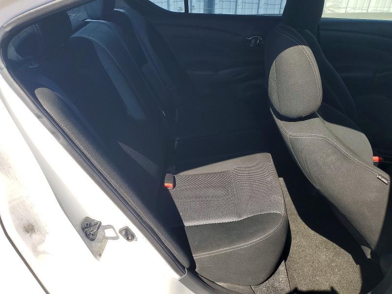 2018 Nissan Versa sv