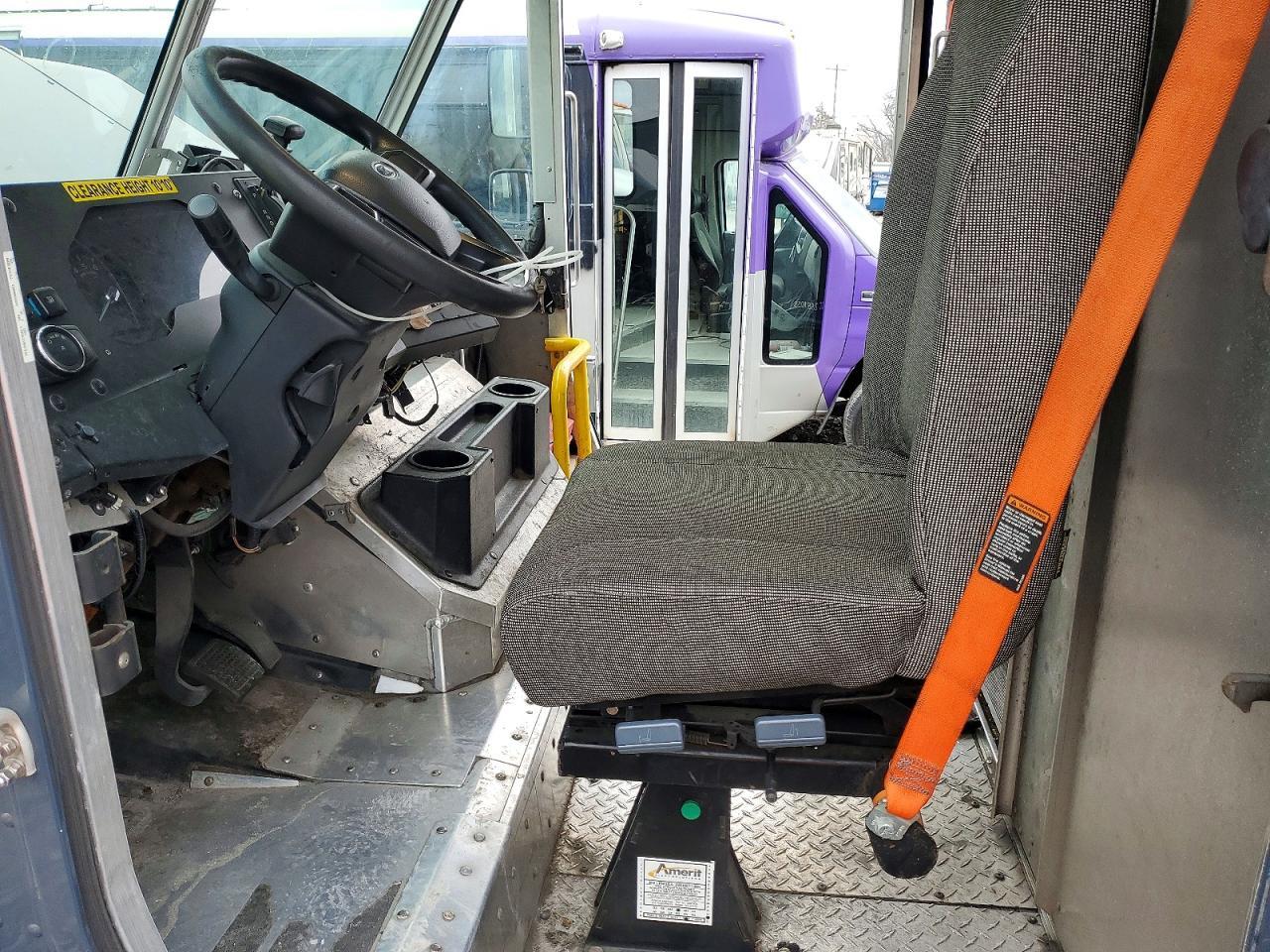 2020 Ford F59 Delivery Truck