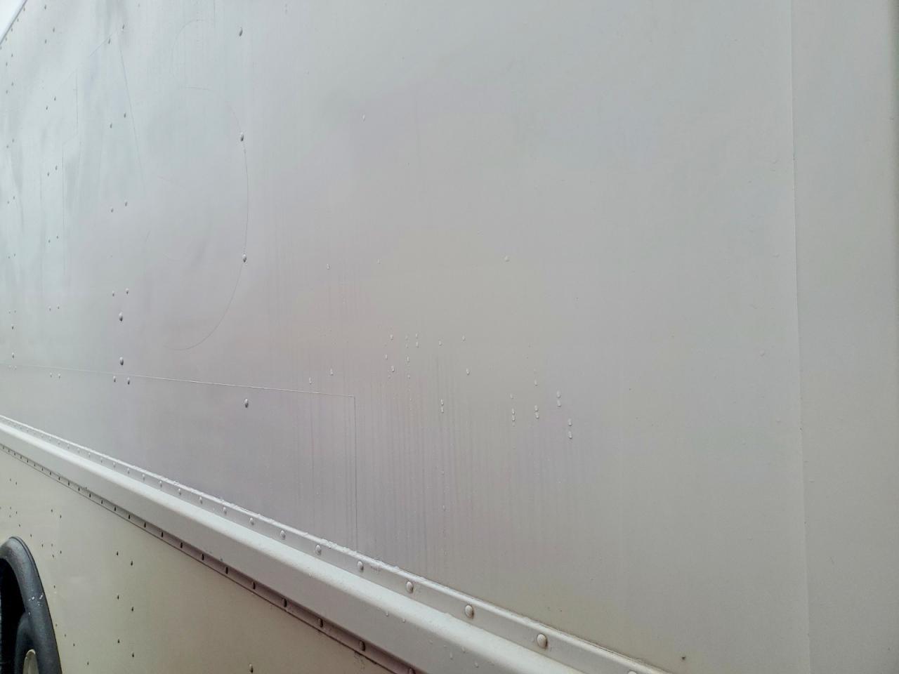 2004 Freightliner MT45G Chassis Delivery Truck