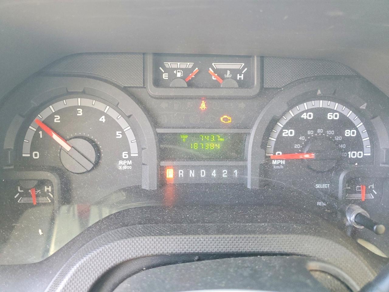 2017 Ford Econoline E450 Super Duty Cutaway Van