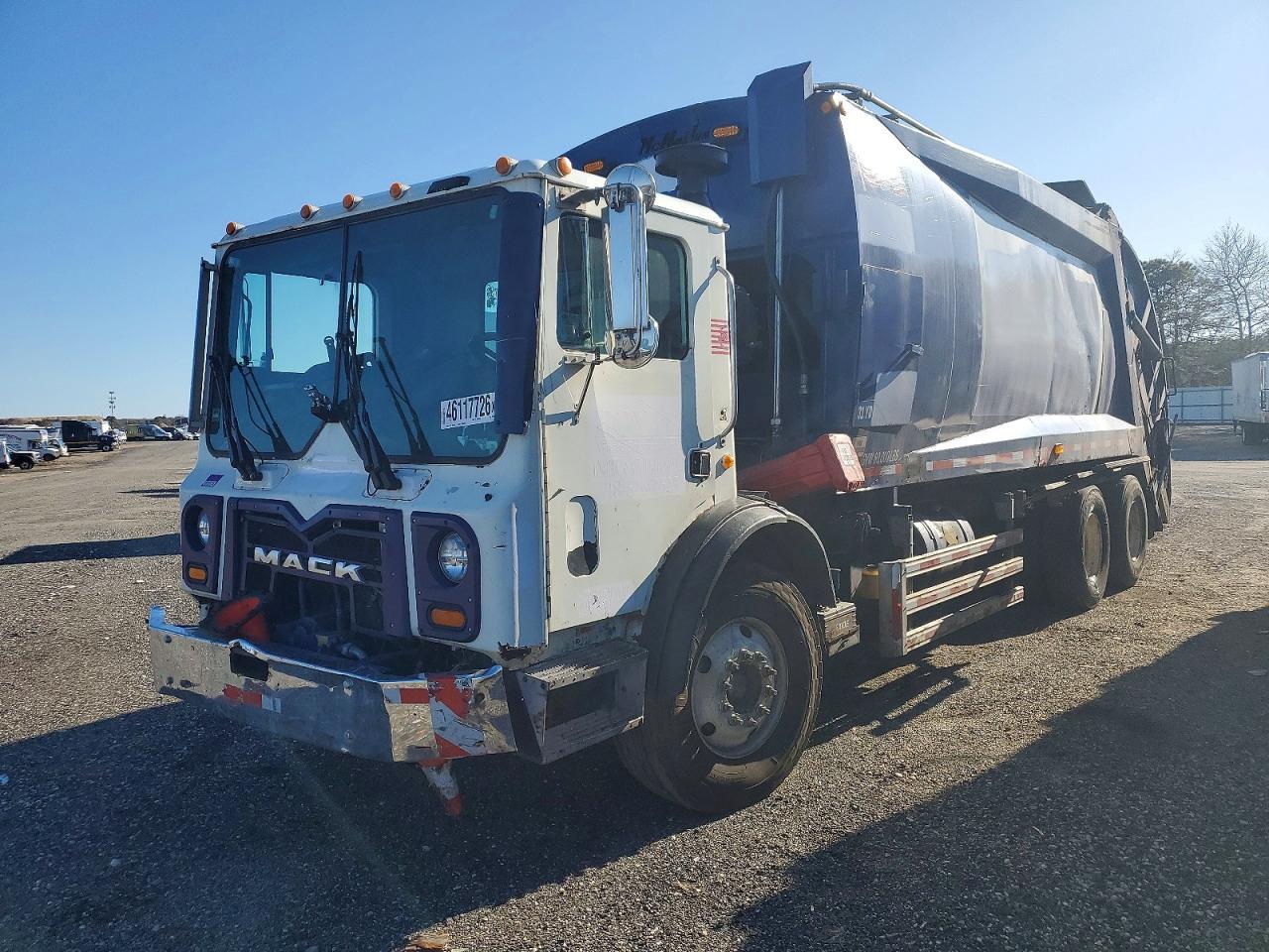 2011 Mack 600 MRU600
