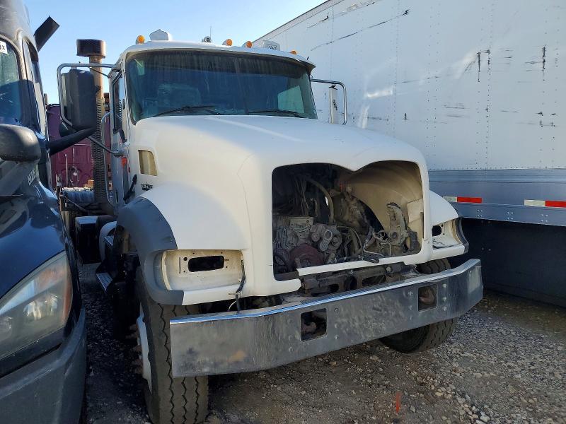 2011 Mack GU713 ROLL-OFF Container Truck