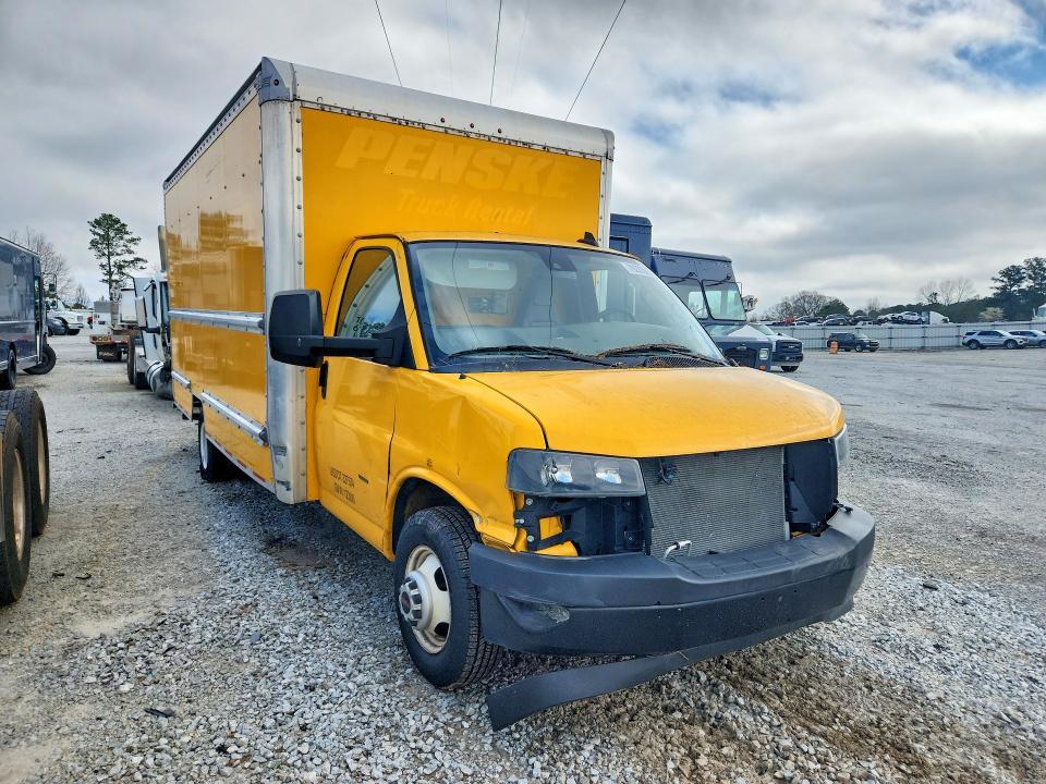 2023 GMC Savana BOX Truck