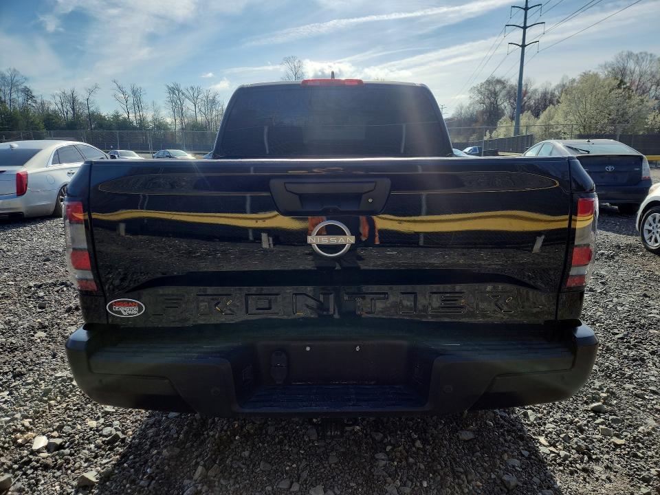 2022 Nissan Frontier S