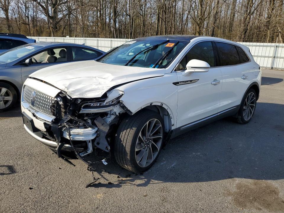 2020 Lincoln Nautilus Reserve