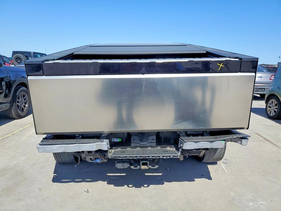 2024 Tesla Cybertruck