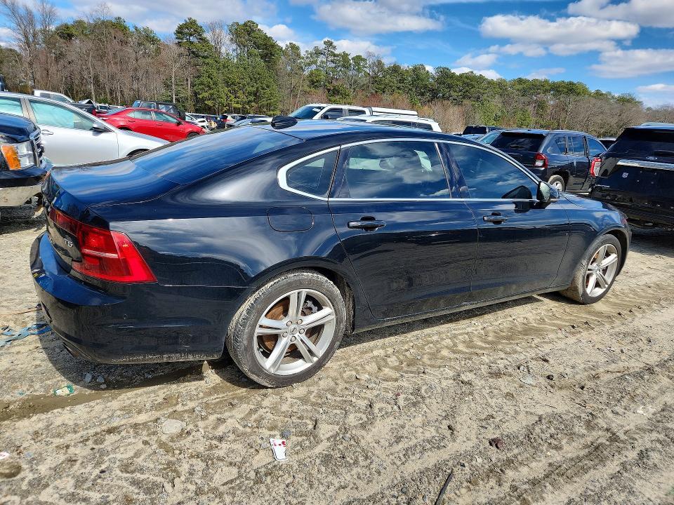 2018 Volvo S90 T5 Momentum