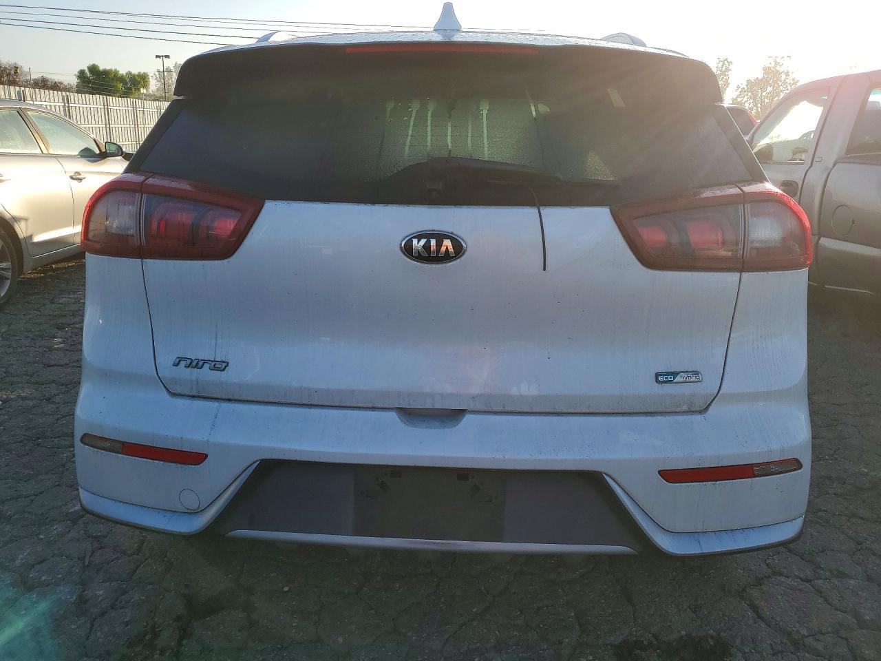 2017 KIA Niro ex