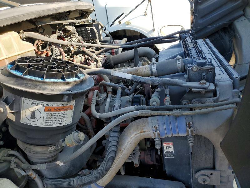 2010 Freigliner 2010 Freightliner Business Class M2 Semi Truck