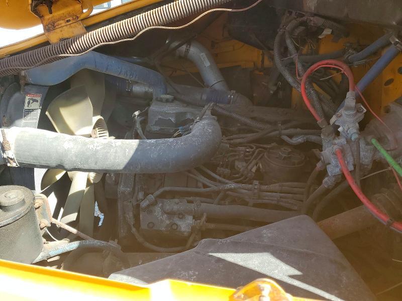 2000 Freightliner Medium Conventional Fl70