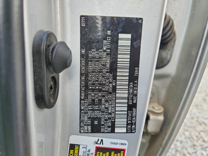 2011 Toyota Venza awd V6