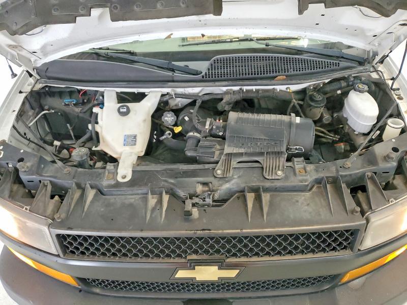 2018 Chevrolet Express BOX Truck