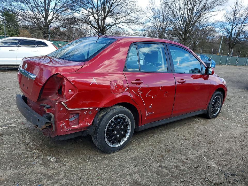 2010 Nissan Versa 1.8 s