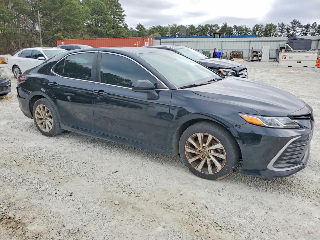 2023 Toyota Camry le