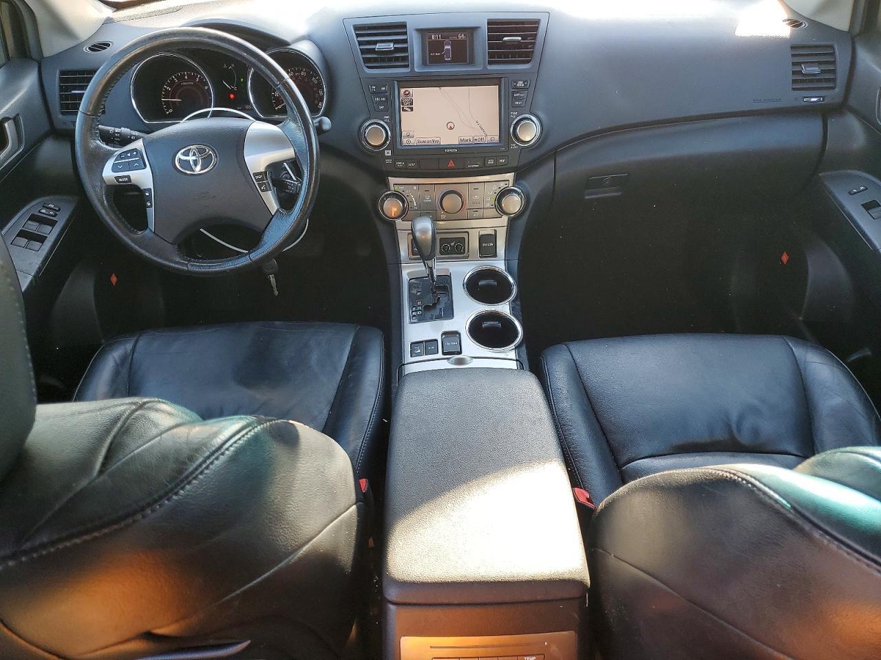 2011 Toyota Highlander se