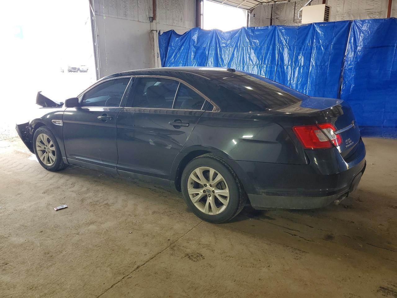 2010 Ford Taurus sel
