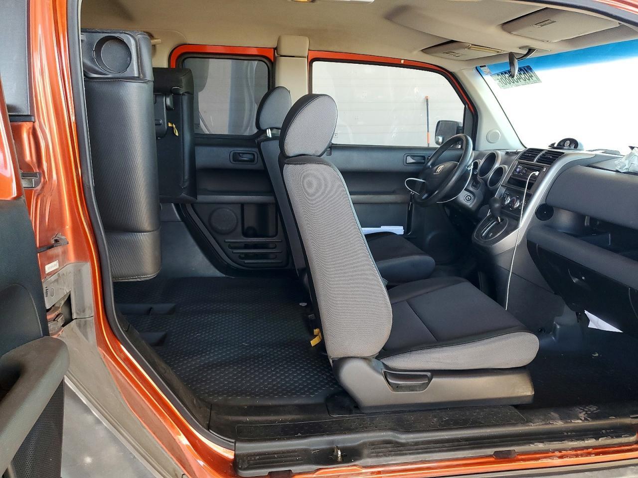 2004 Honda Element dx