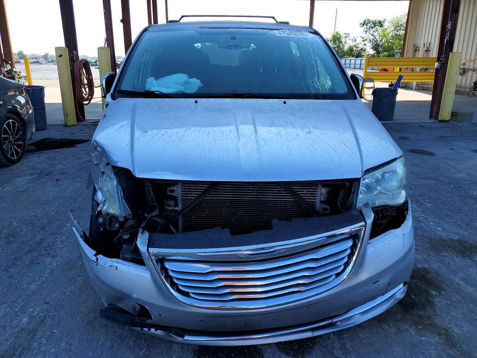 2012 Chrysler Town & Country Touring l