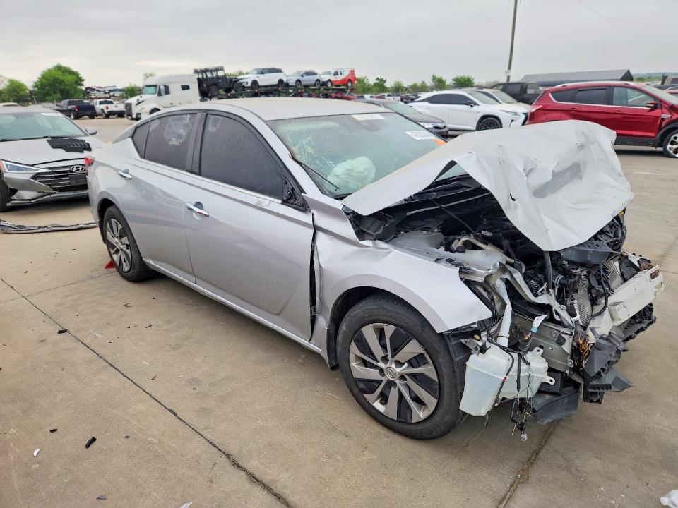 2022 Nissan Altima 2.5 s