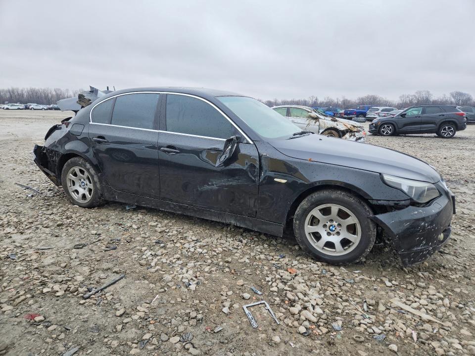 2004 BMW 525i