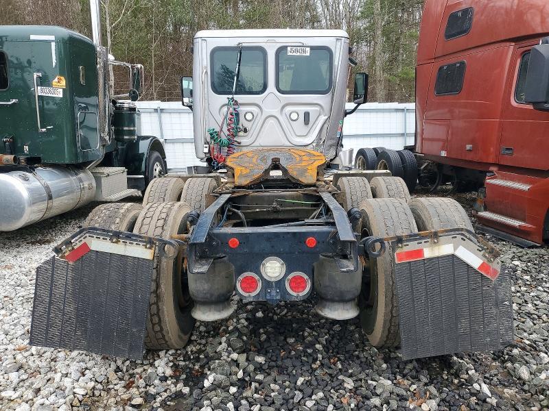 2019 Freigliner 2019 Freightliner Cascadia 125 Semi Truck