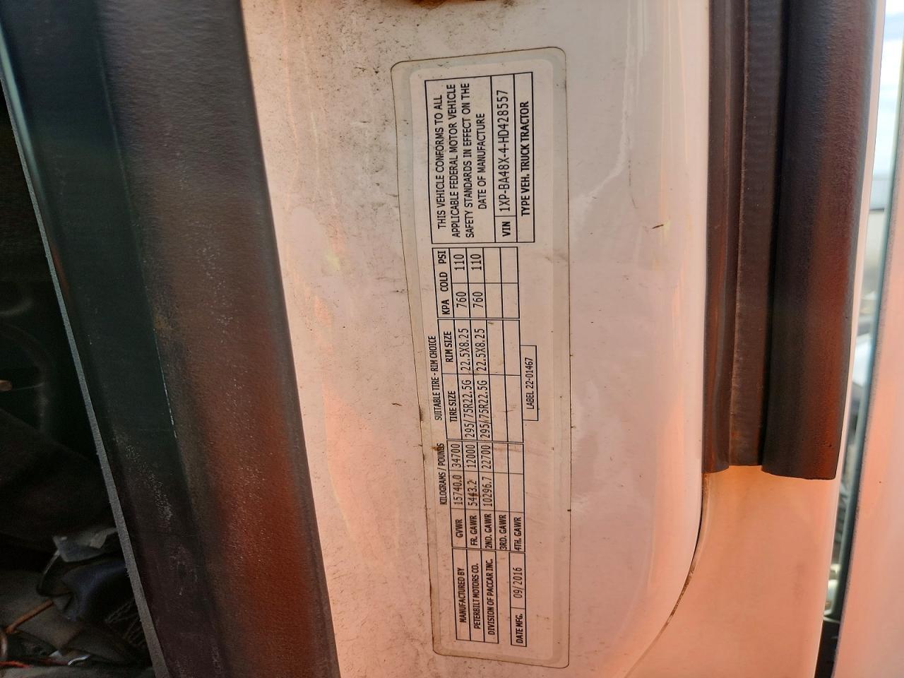 2017 Peterbilt 579 Semi Truck