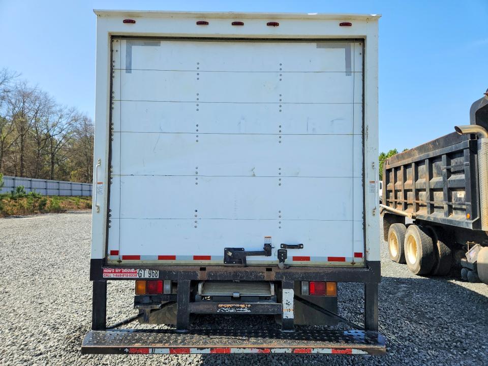 2018 Isuzu NPR BOX Truck
