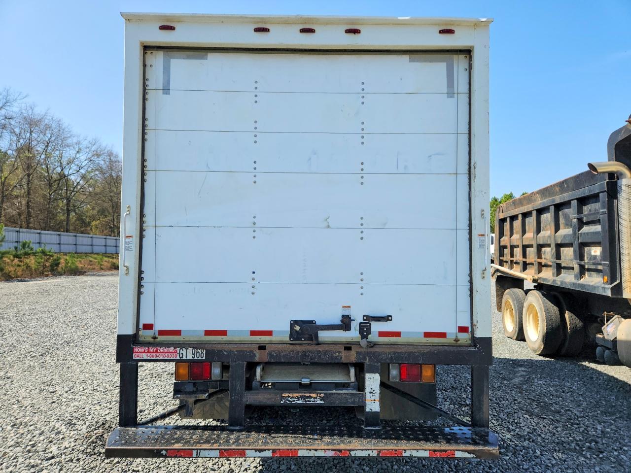 2018 Isuzu NPR BOX Truck
