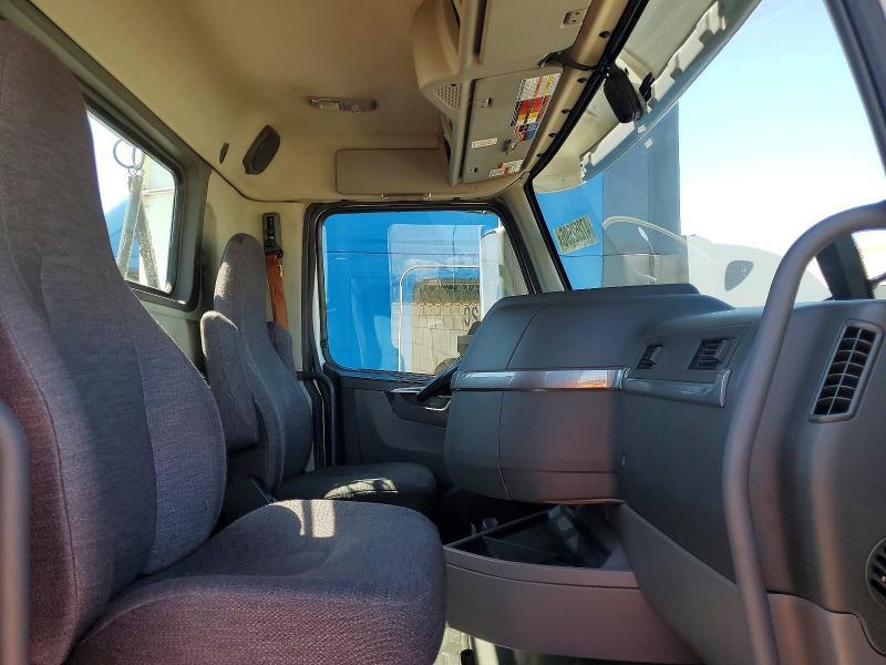 2021 Volvo VNR Semi Truck