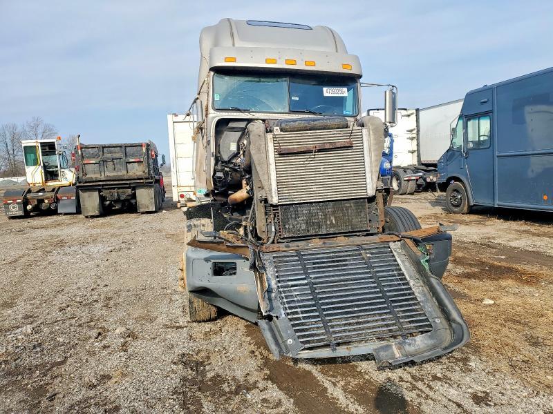 1998 Freigliner 1998 Freightliner FLD120 Semi Truck