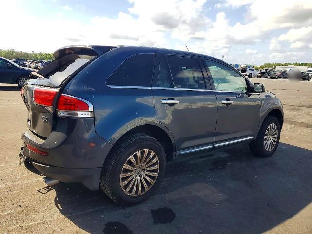 2013 Lincoln Townhouse MKX