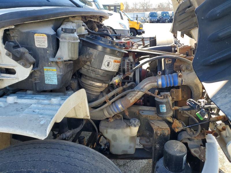 2015 Freightliner Business Class M2 BOX Truck