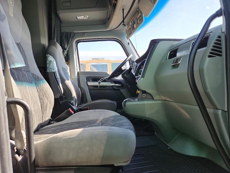 2020 Kenworth T680 Semi Truck