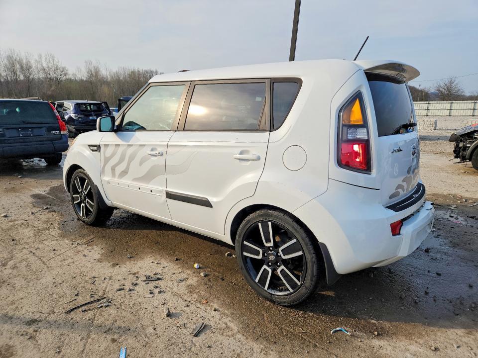 2011 KIA Soul +