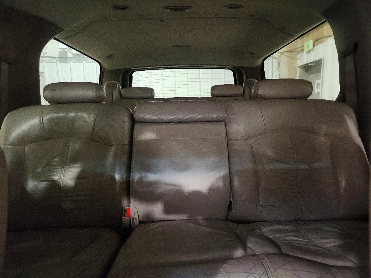 2002 Chev Suburban