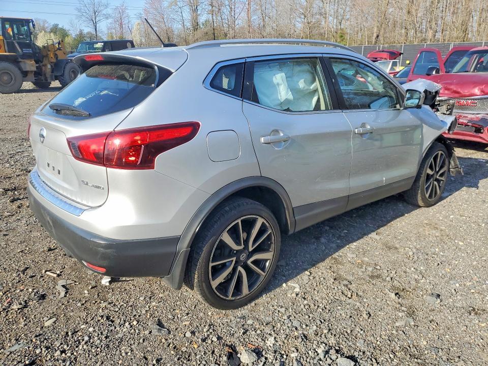 2018 Nissan Rogue Sport sl