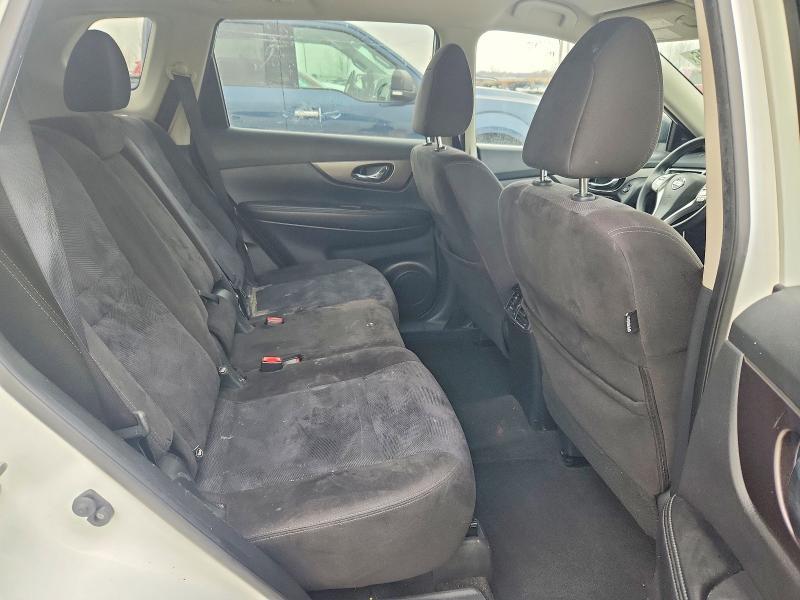 2015 Nissan Rogue sv