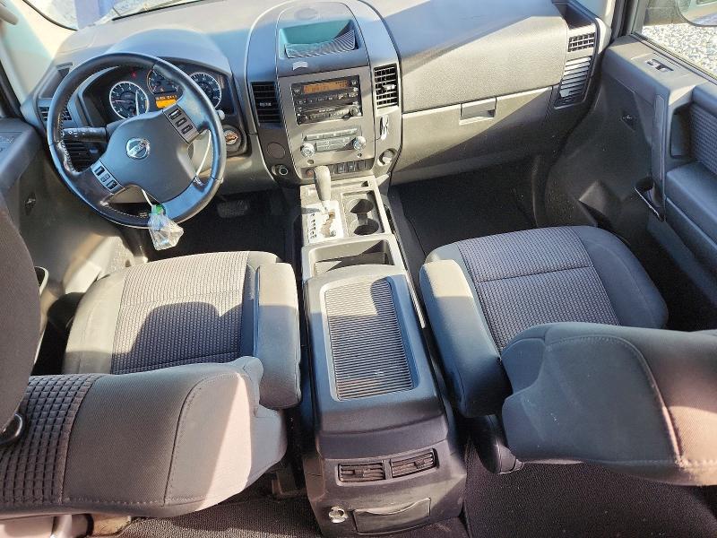 2010 Nissan Titan SE