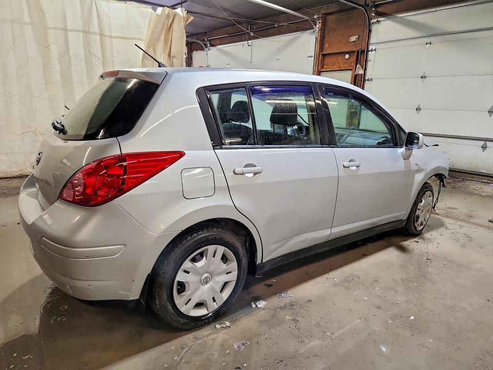 2012 Nissan Versa 1.8 s