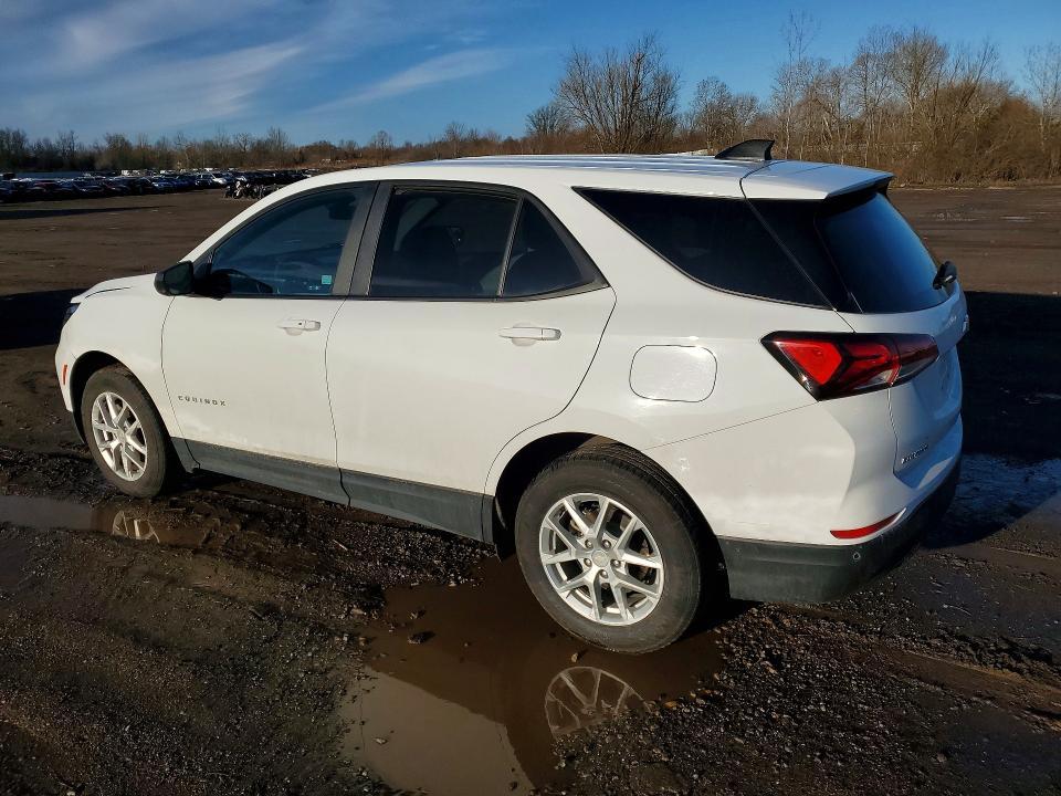 2022 Chevrolet Equinox ls